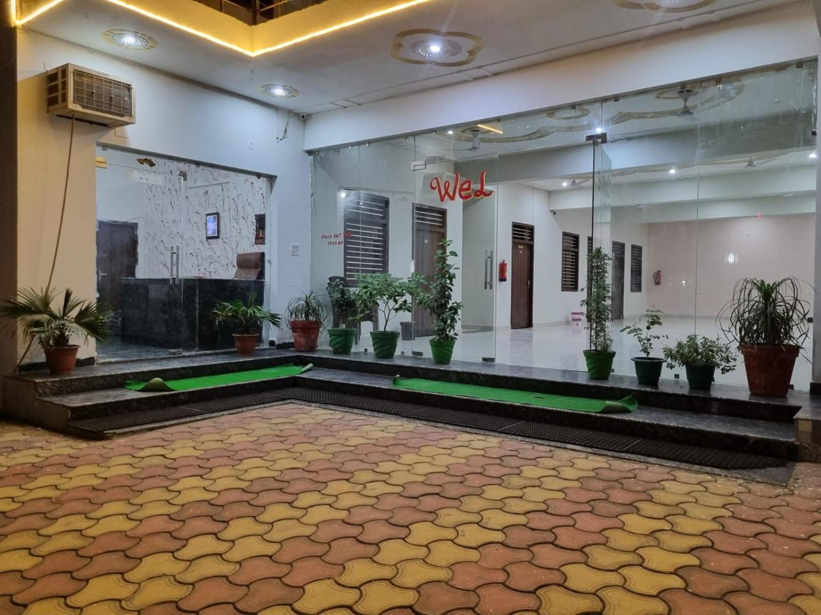 Vrindavan Bhakti Bhavan- Near Prem Mandir By Mukund Hotel Exterior photo