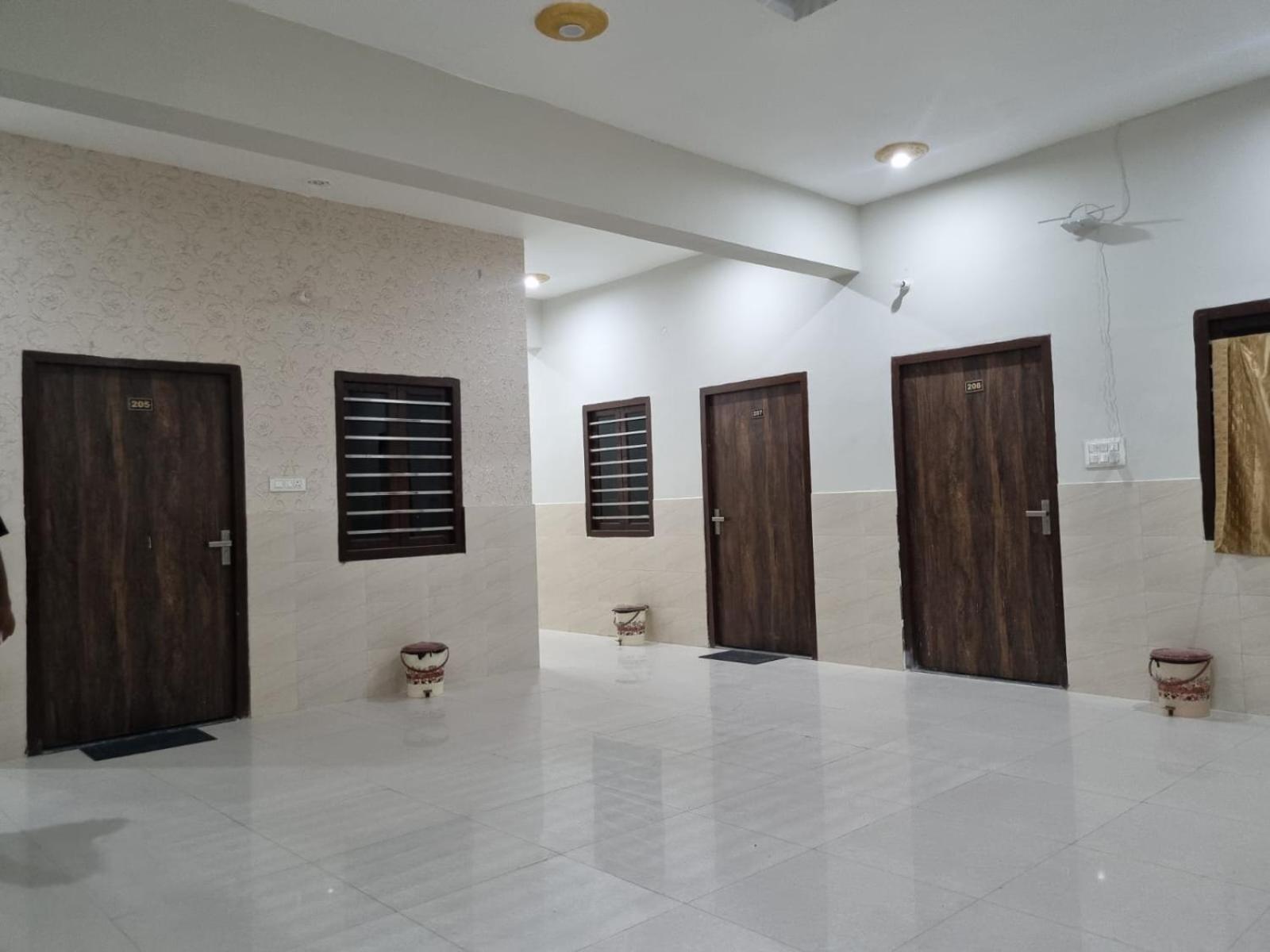 Vrindavan Bhakti Bhavan- Near Prem Mandir By Mukund Hotel Exterior photo